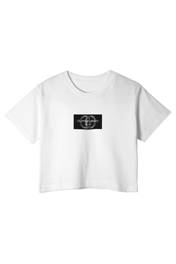 Blumbz Atelier Monochrome Emblem Crop Tee – Classic Edition